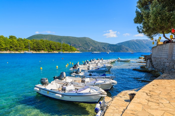 The beauty of Greece and a yacht charter